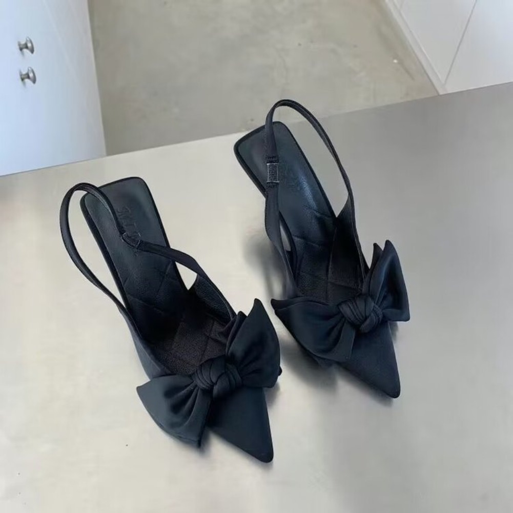 Women Fashion Ideas - รองเท้าผู้หญิงปี 2026 รุ่นใหม่สำหรับฤดูร้อน รองเท้าส้นสูงแบบสวมเปิดส้นประดับโบว์ผีเสื้อ ดีไซน์เซ็กซี่ ส้นเข็ม