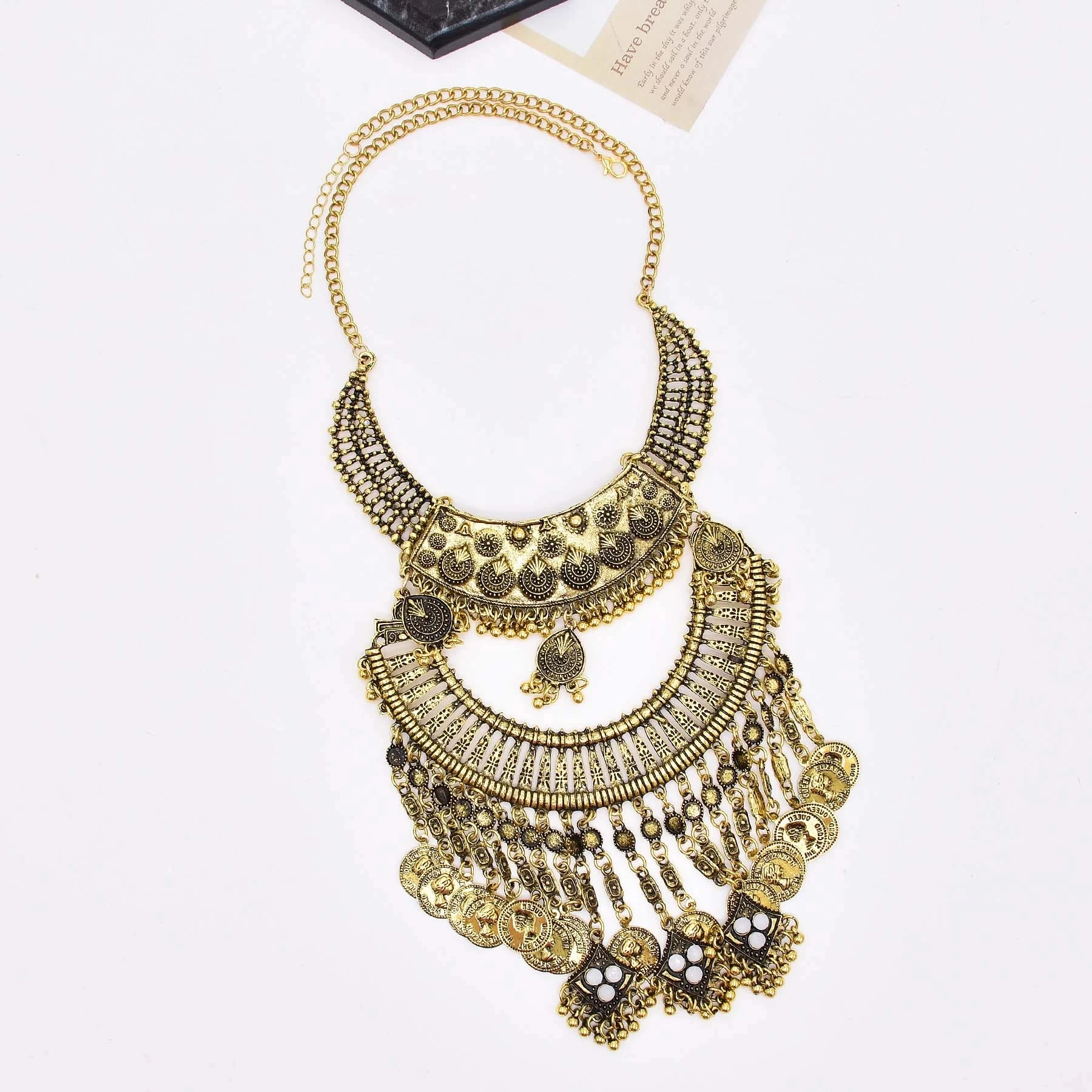 สร้อยคอแบบหลายชั้นพร้อมจี้เหรี - Women Fashion Pakistan บทวิจารณ์และราคา