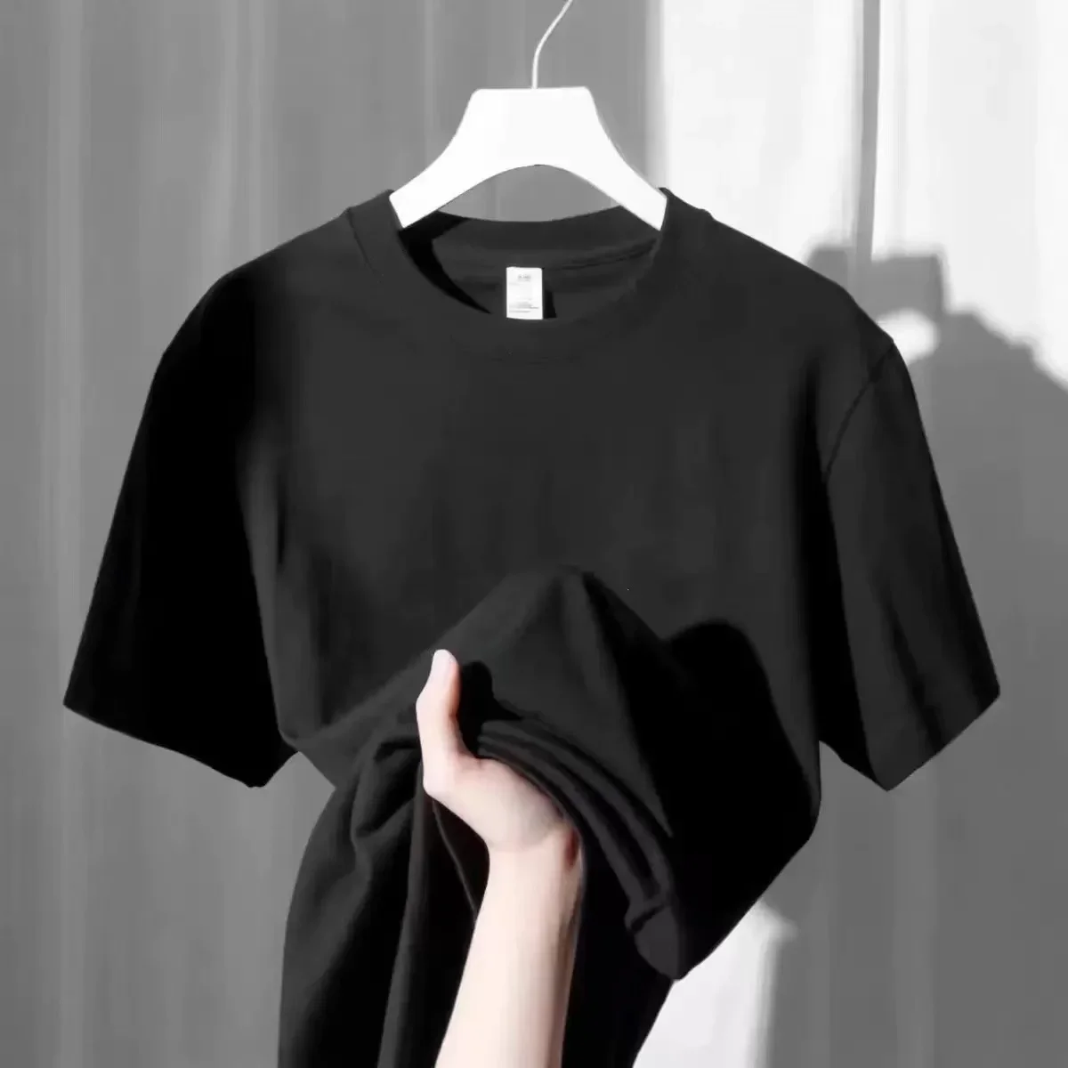 เสื้อยืดกราฟิกผู้หญิง ลาย Now  - Women Fashion Now บทวิจารณ์และราคา